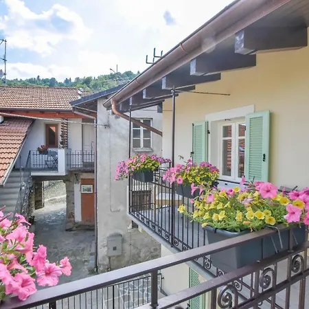 La Casa Nel Borgo Vakantiehuis Levo